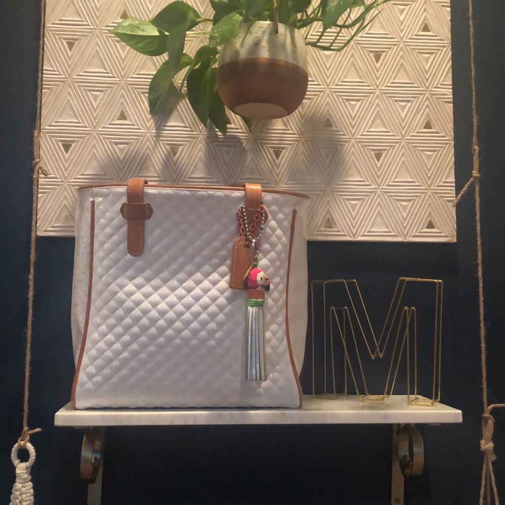 Consuela whit quilted glitter shoulder bag!